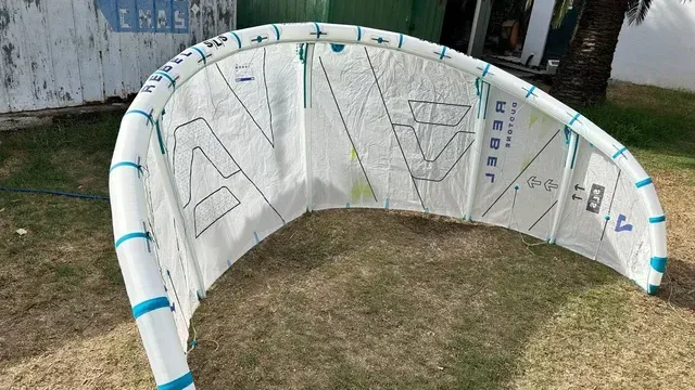 Cometa de kitesurf Duotone Rebel de 7 metros 2025 · foto 3