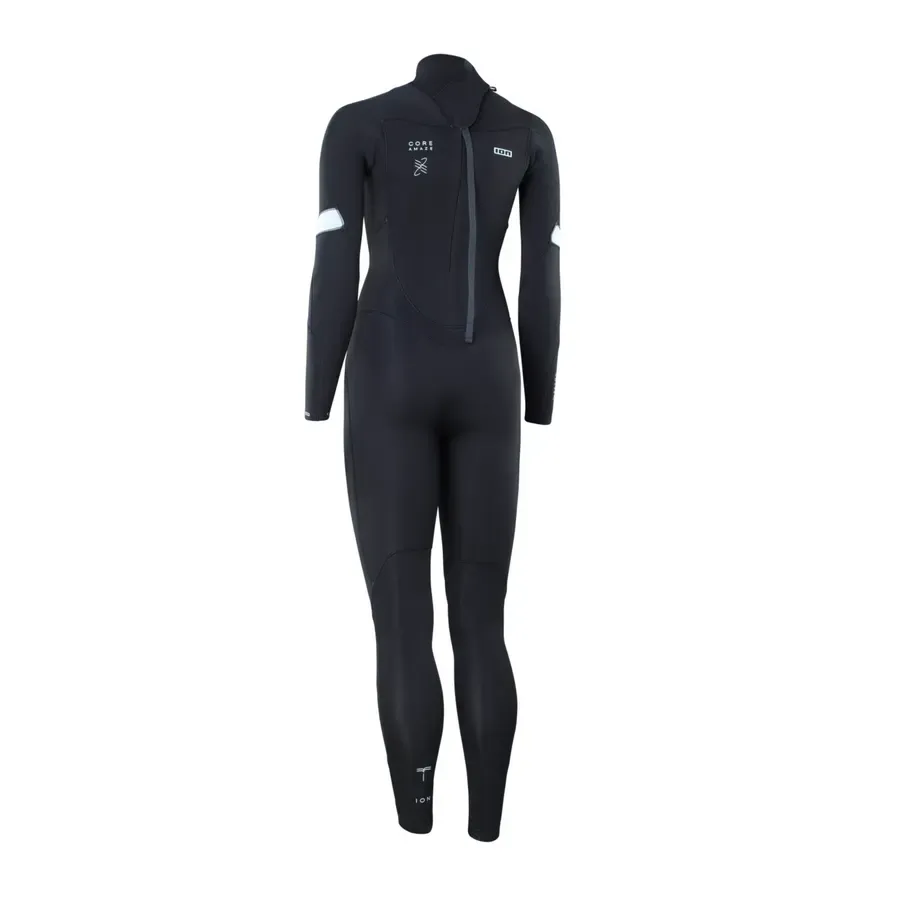 Diseño sostenible del traje de neopreno ION Amaze Core 4/3 con costuras reforzadas y materiales ecológicos para mayor durabilidad.